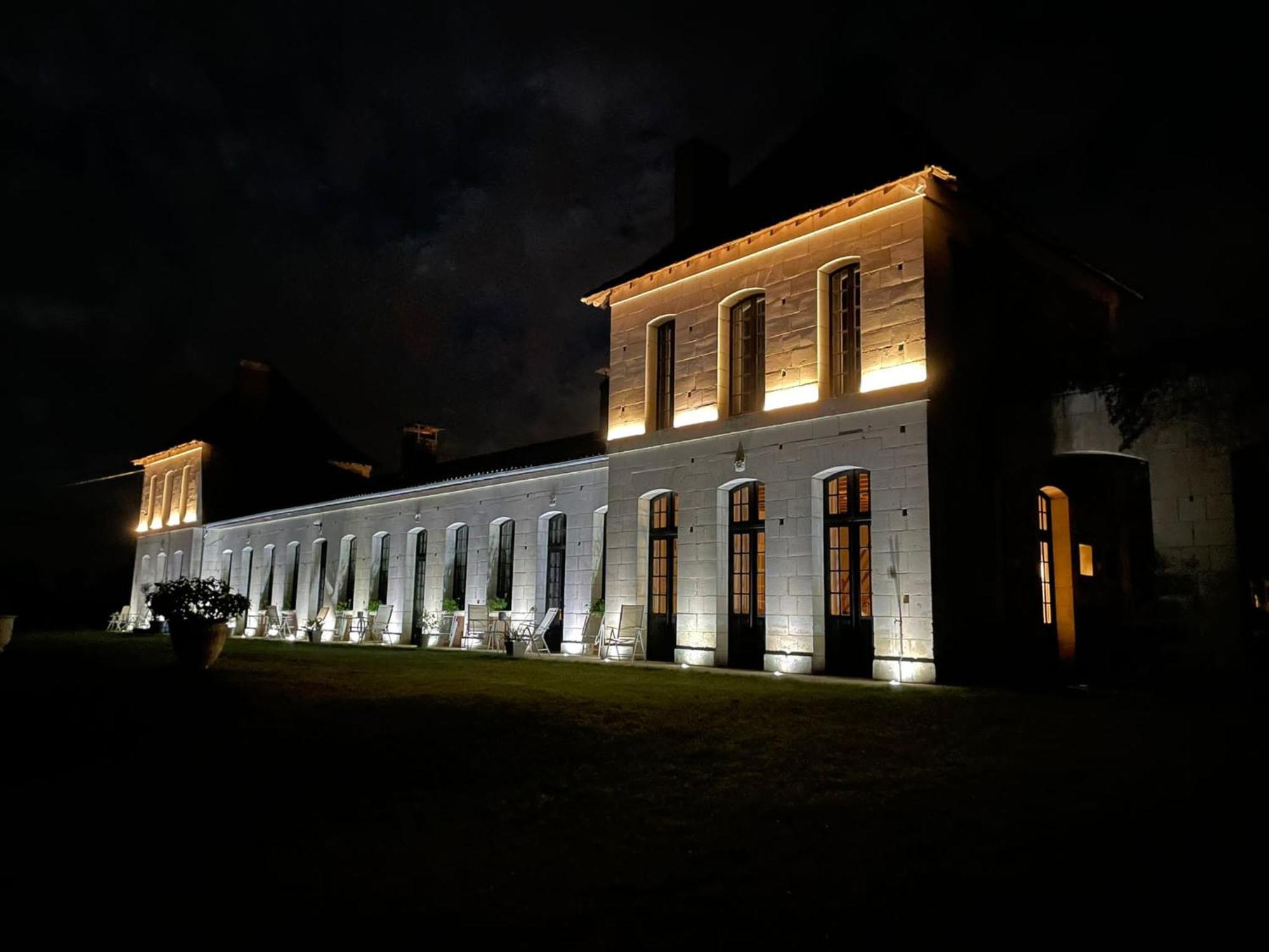 Apartmán Chateau Neuf Le Desert Le Pizou Exteriér fotografie