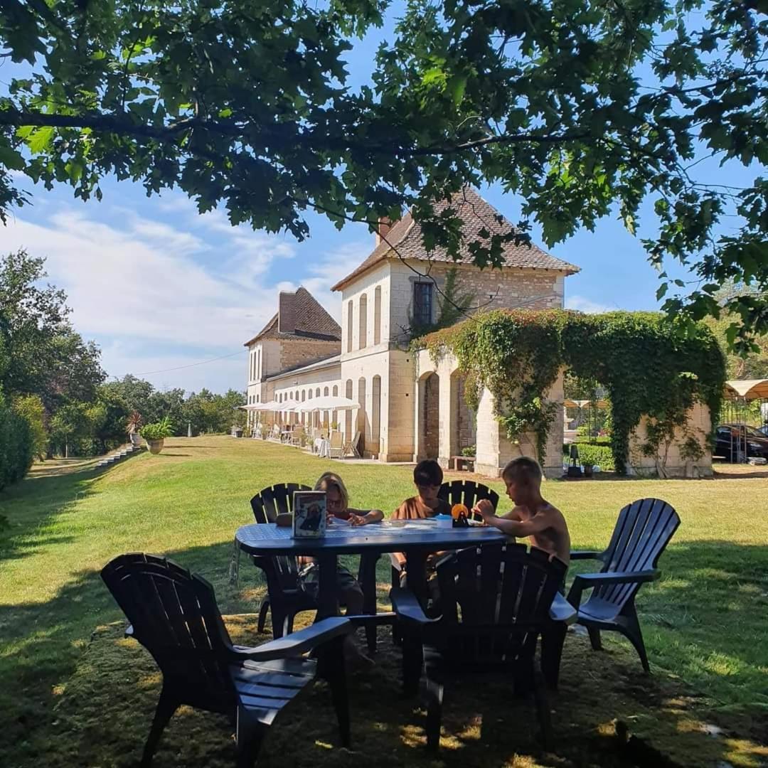 Apartmán Chateau Neuf Le Desert Le Pizou Exteriér fotografie