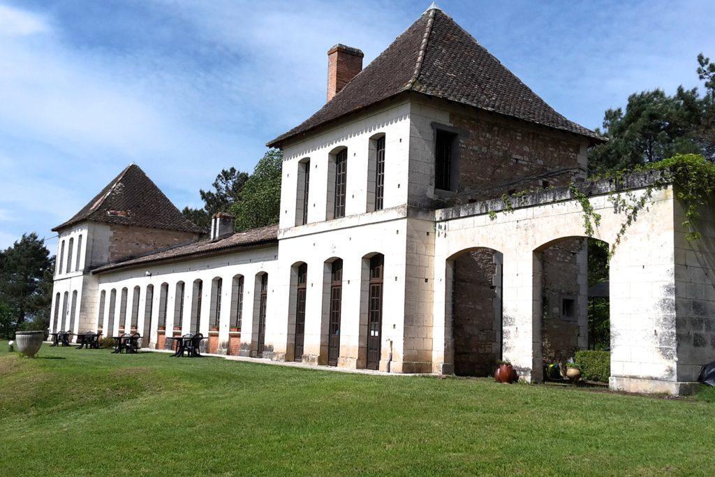 Apartmán Chateau Neuf Le Desert Le Pizou Exteriér fotografie